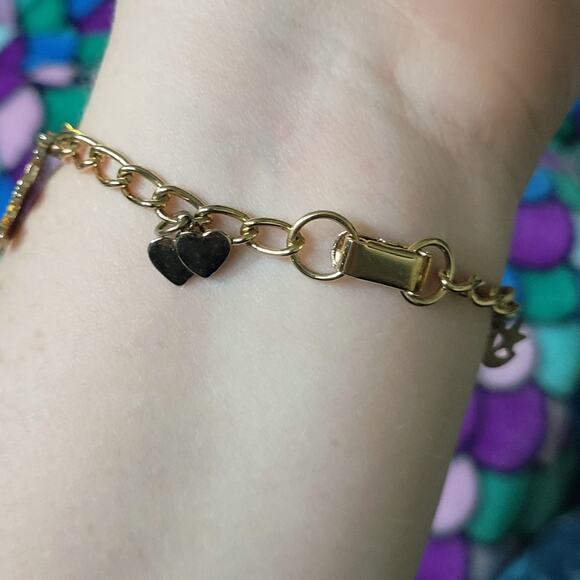 Jelly Belly Factory Charm Bracelet – Vintage Late '90s Gold Dangle | Y2K Jewelry - Picture 2 of 15